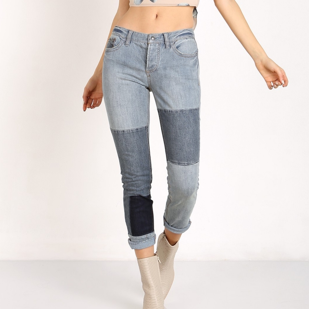 Free People Patched And Relaxed Skinny Camp Jeans Size 26